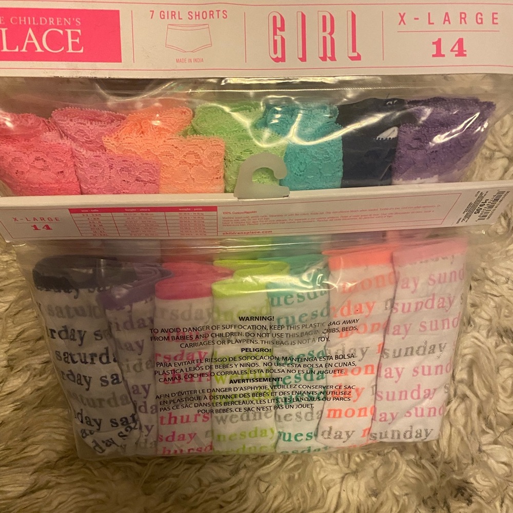 Multi-Color pack of 7 girl briefs size10-12/large BRANDNEW
